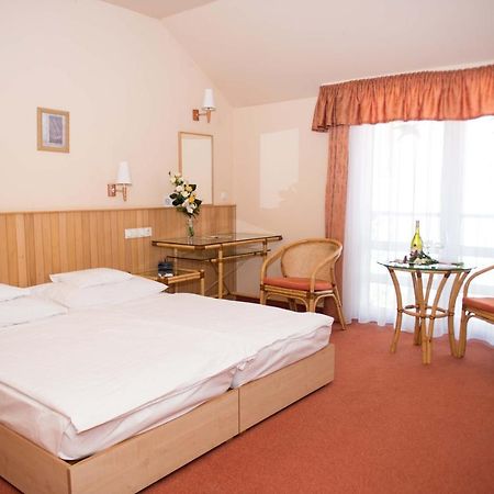 Martfu Hotel Thermal Spa Экстерьер фото