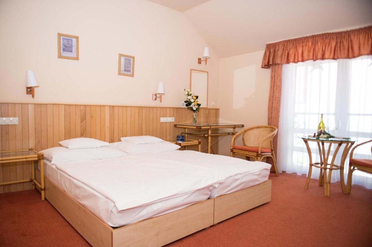 Martfu Hotel Thermal Spa Экстерьер фото