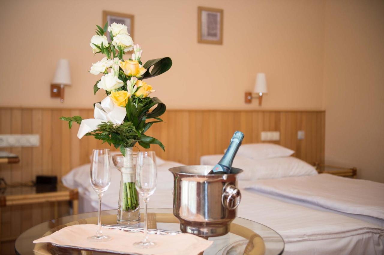 Martfu Hotel Thermal Spa Экстерьер фото