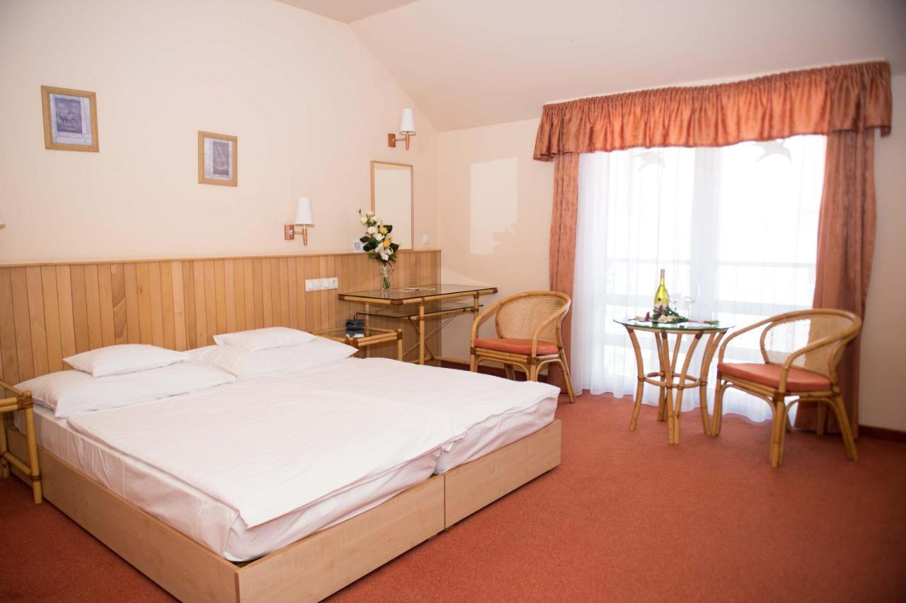 Martfu Hotel Thermal Spa Экстерьер фото