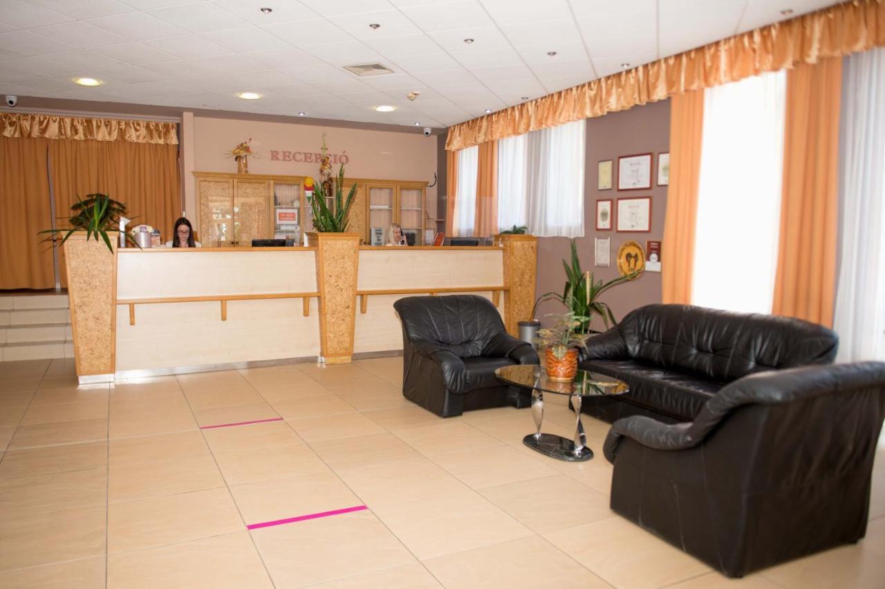 Martfu Hotel Thermal Spa Экстерьер фото