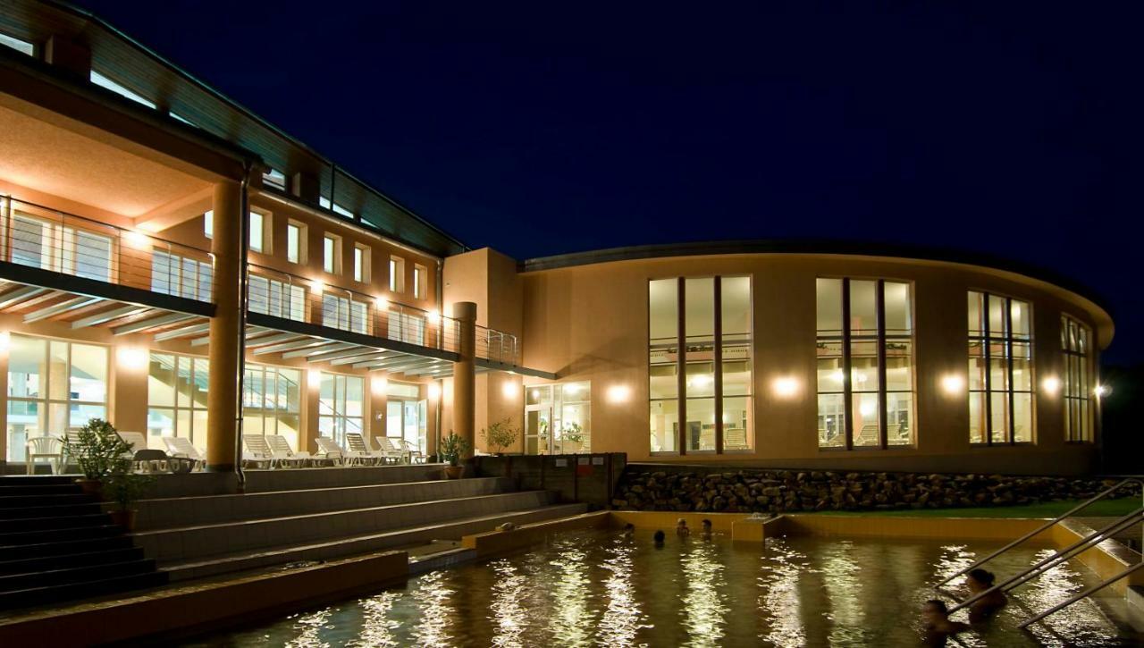 Martfu Hotel Thermal Spa Экстерьер фото